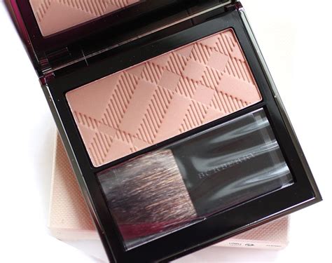 Light Glow – Earthy Blush No.07 